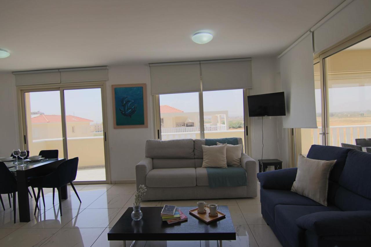 Phaedrus Living Seaside Luxury Flat Pervolia Apartment Exterior photo